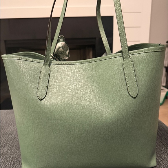 Coach Soft Green city Tote with Scarf - Picture 2 of 15